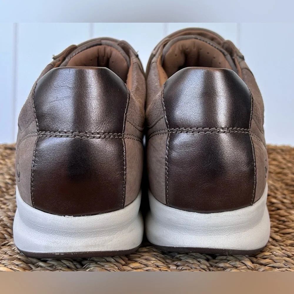 Clarks‎ Unstructured Women’s Leather Un Adorn Lo Sneaker Taupe Size 10M